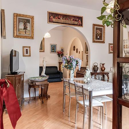 Ferienwohnung A Due Passi Dal Duomo Di Firenze Exterior foto